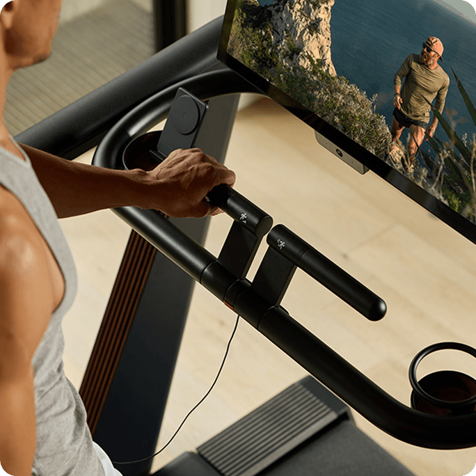 Experiential content that keeps members immersed